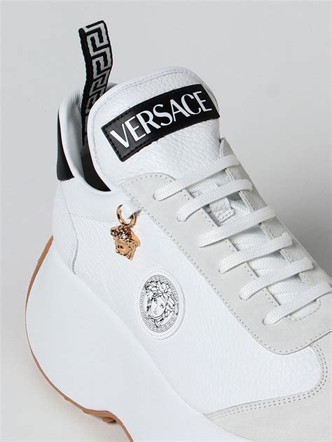 versace zapatos blancos